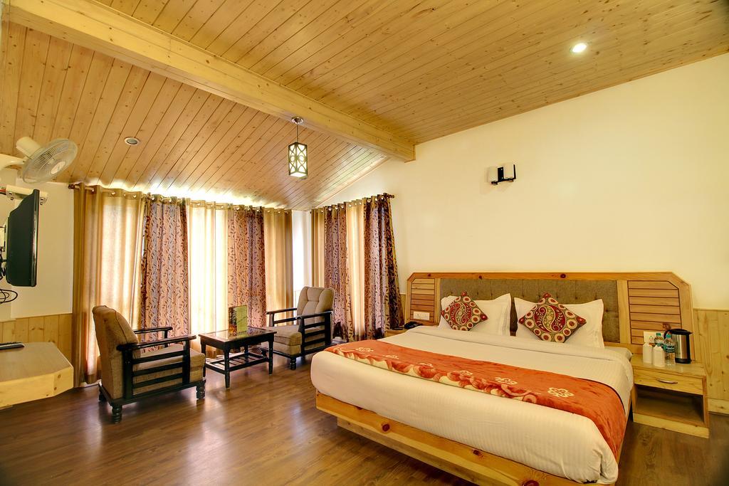 Hotel Thomas Villa Manāli Esterno foto