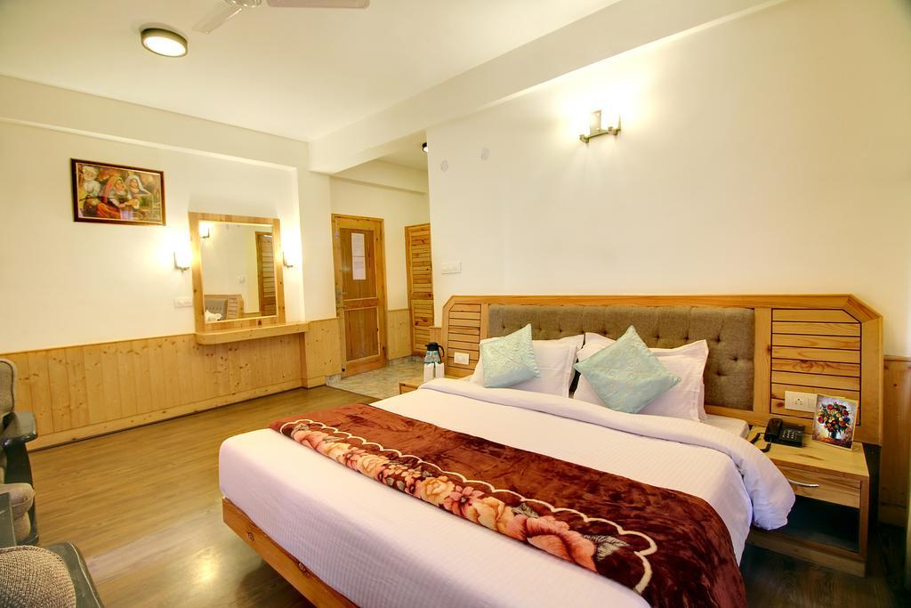 Hotel Thomas Villa Manāli Esterno foto